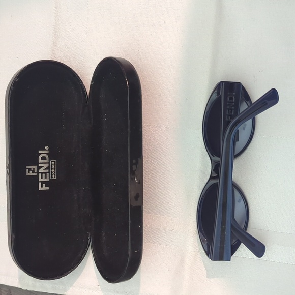 Fendi Blue Perl FS238 135 Sunglasses Logoed Case Like New - Picture 17 of 17